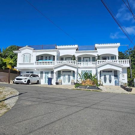 Discovery Beach Apartments Aguada Esterno foto