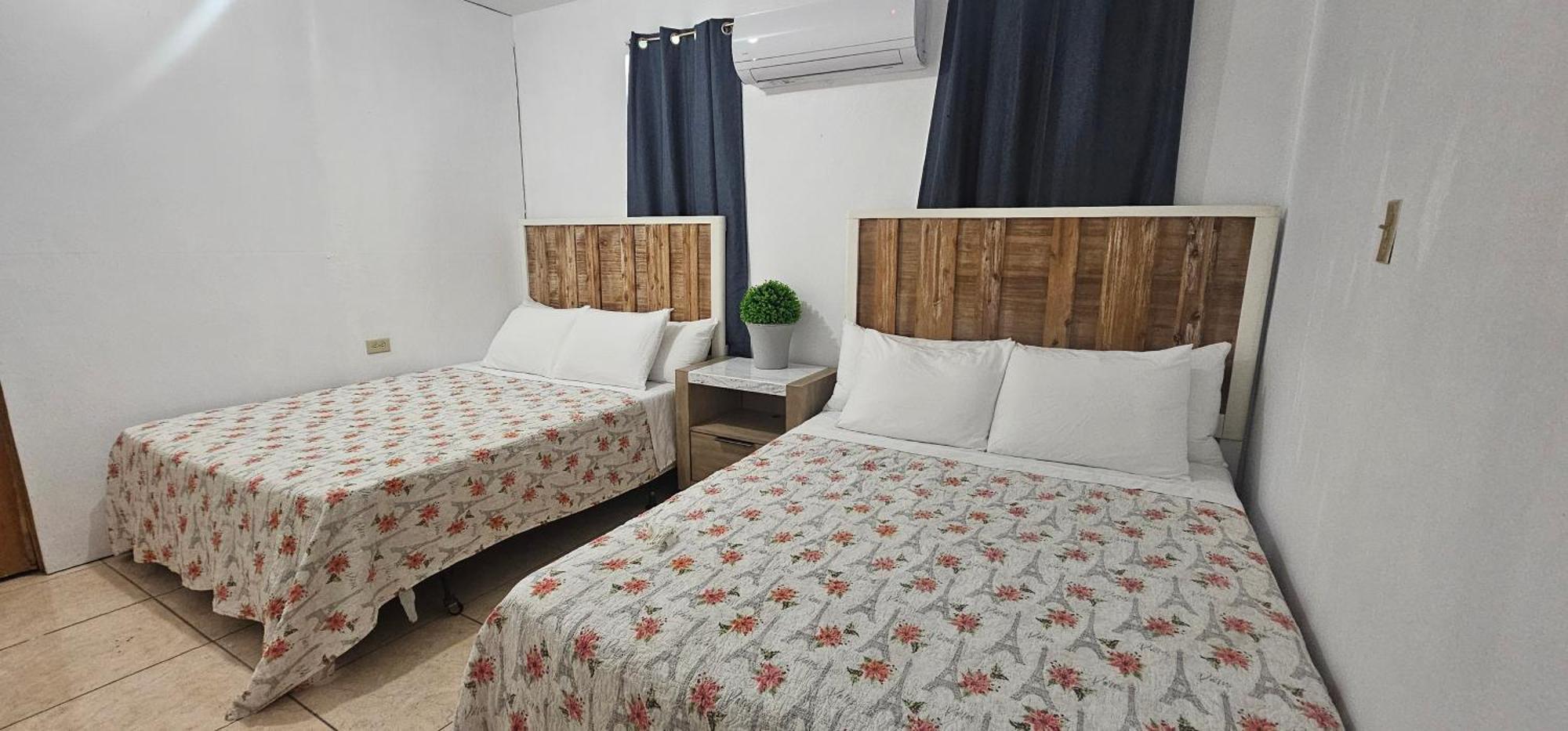 Discovery Beach Apartments Aguada Esterno foto